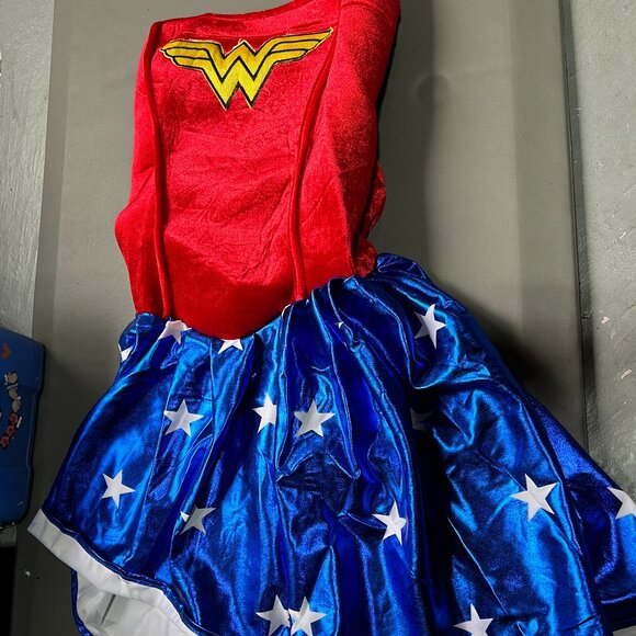 Rubie’s Secret Wishes Wonder Woman Costume - Medium - Picture 2 of 13